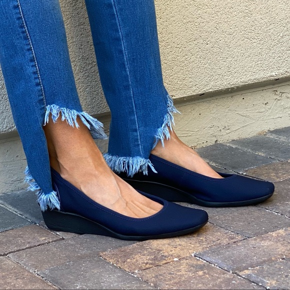 Navy Blue Fabric Wedge Pump Sporty Style - Picture 2 of 9